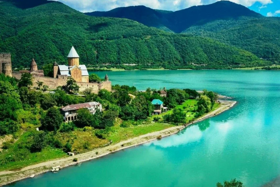 Gürcistan'da turist programı