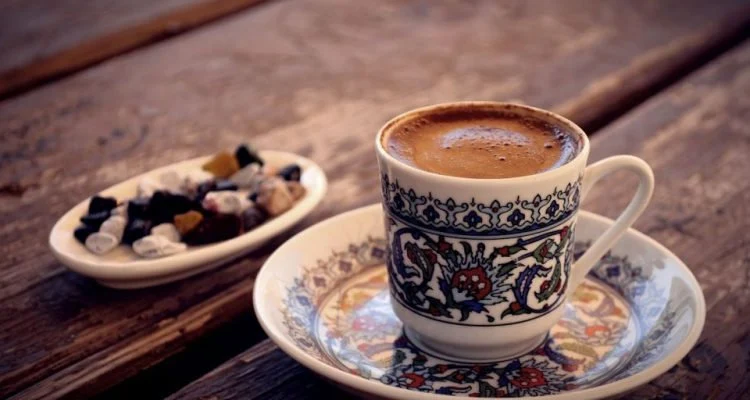 Kahve Falında Telvenin Tabağa Düşmesi